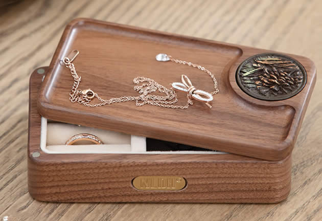 Brief Black Walnut Wood Ring Necklace Jewelry Organize Storage Box